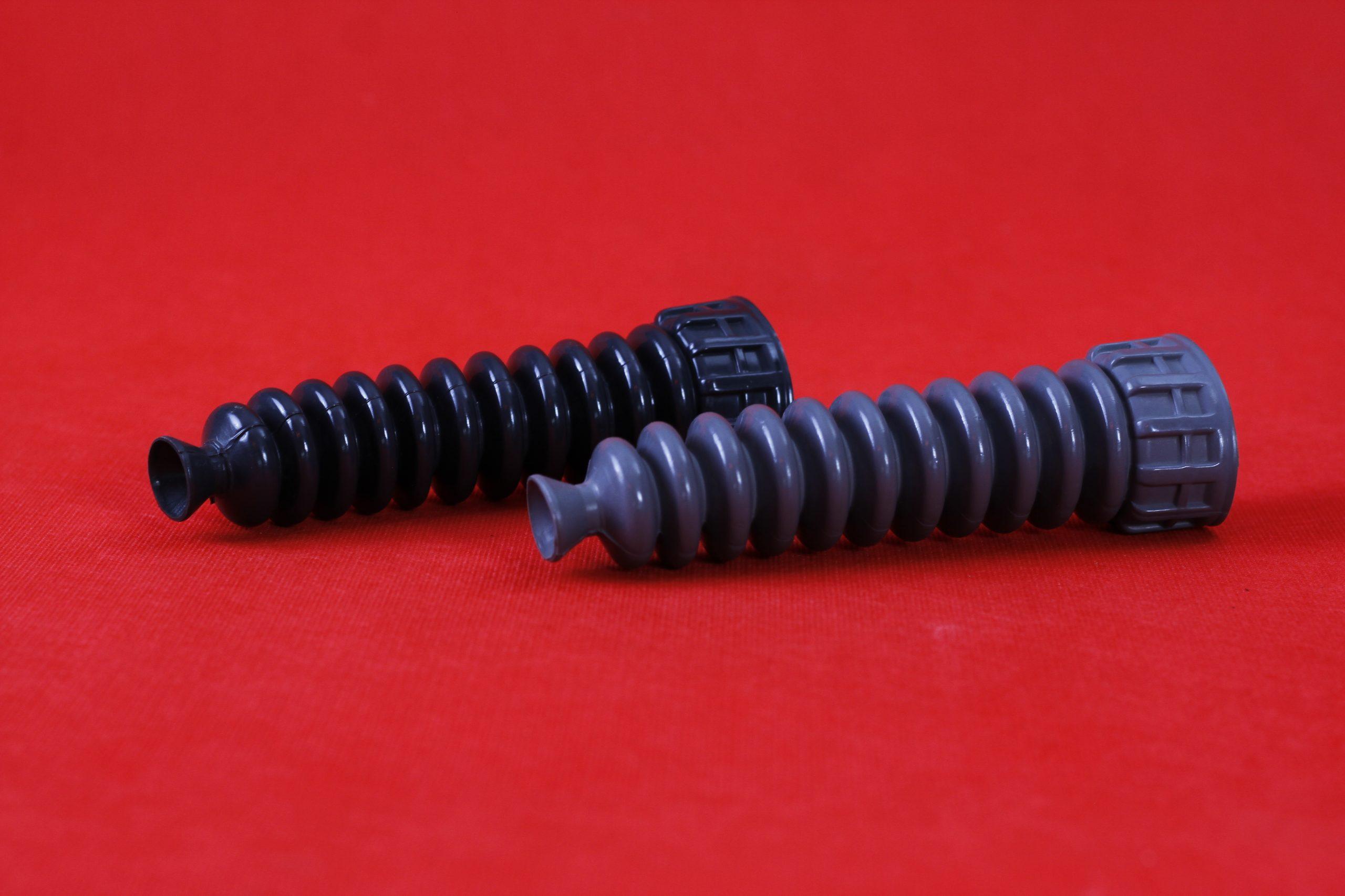 دو-عدد-داست-کاور-ماندویی-405-TPU-1-scaled-1.jpg گردگیر کمک فنر عقب پژو TPU مشکی - Image 1